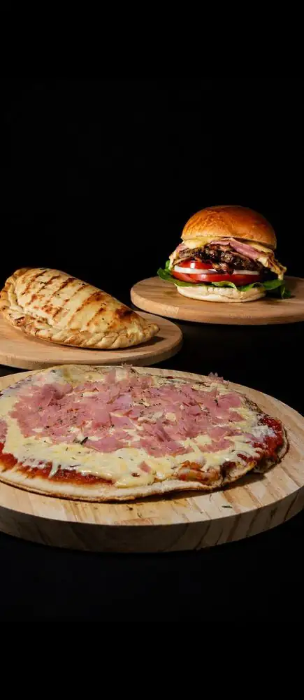 Pizzas, calzones y chivitos premium