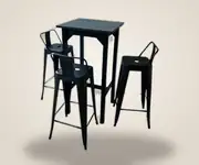 Mesa alta con taburetes
